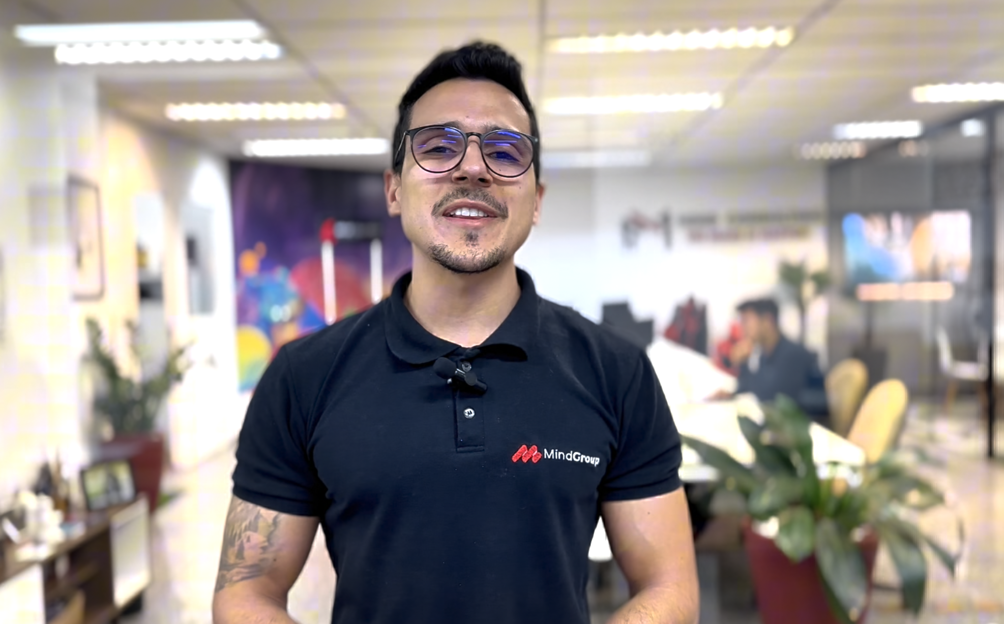 COMO A INTELIGÊNCIA ARTIFICIAL ESTÁ TRANSFORMANDO EMPRESAS: Casos Reais e Benefícios Práticos